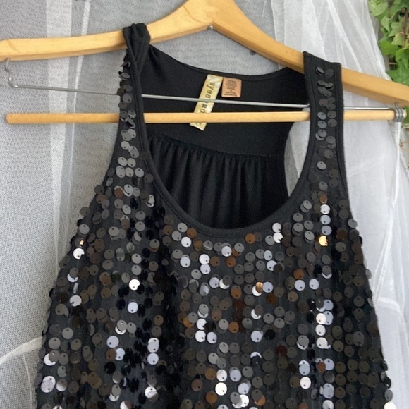 Eyeshadow Black Blingy Tank top - Picture 2 of 8